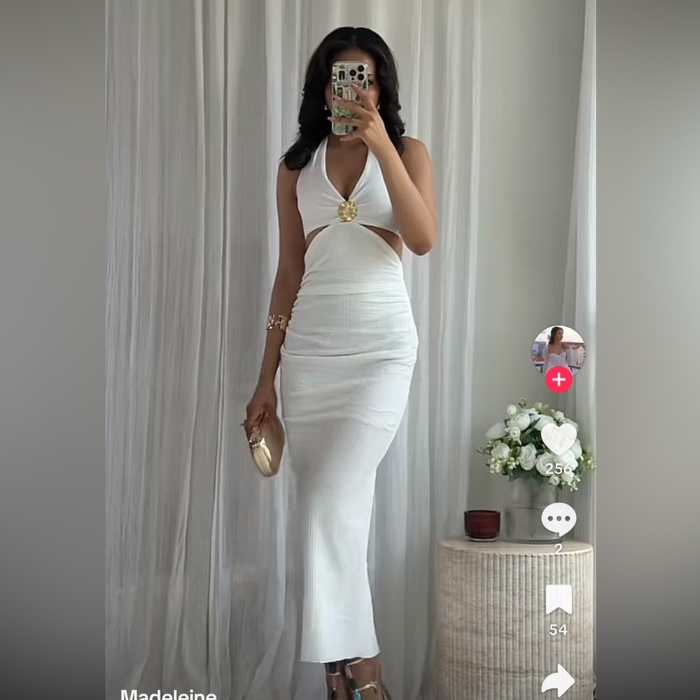 NWT ZARA white beaded textured midi dress halter neck with tie and V-neck FLAWED